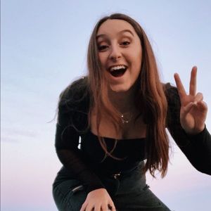 Meet your Posher, Eva